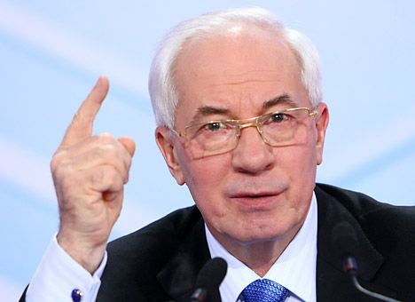 Азаров узаконил финансирование только «Семейных» инвестпроектов