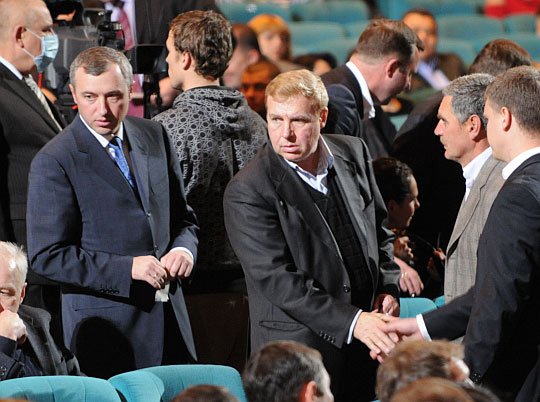 Янукович расставляет смотрящих. Калетникам досталась Винница