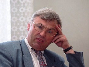 Экс- депутат Стретович пошел войной на киевский гастроном