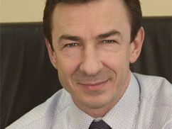 Краснянский говорит, что Фирташ планирует скупать банки