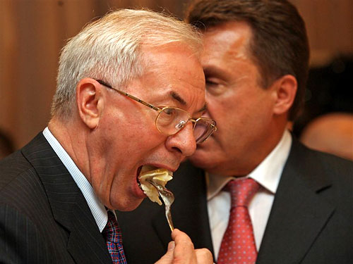 С кем живет Николай Азаров