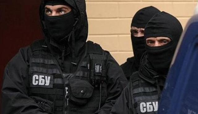 Власть экстренно мобилизует силовиков