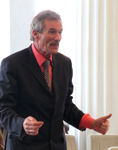 Булатецкий устроил драку, пострадали женщины