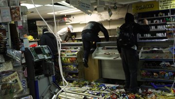 В Киевской области мародеры рушат и грабят села