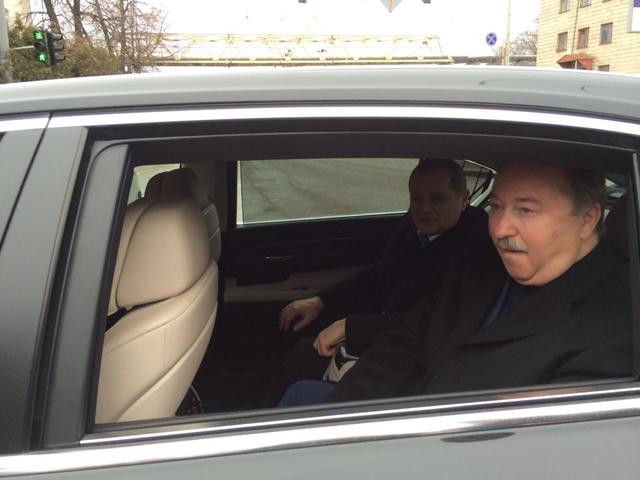 БЮТовец Швец, помогает ретироваться из страны регионалу Васильеву