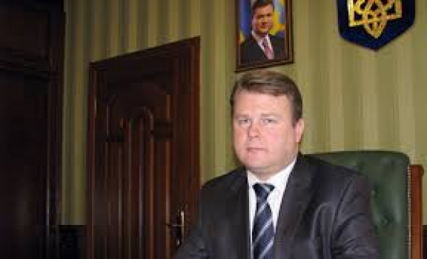 Винницкие майдановцы разгромили имение родственника Пшонки прокурора Мрыхина