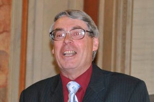 "Правий сектор" "звільнив" голову спілки письменників Баранова