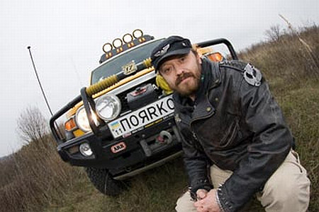 Активист Автомайдана Поярков паркуется как "титушка"