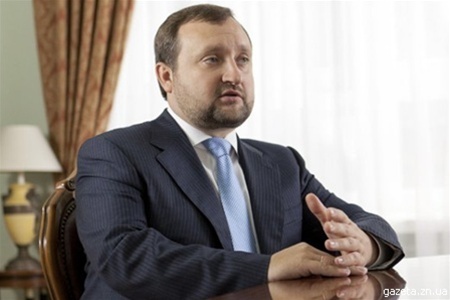 Арбузов через ЗМІ Курченка розкритикував ПР