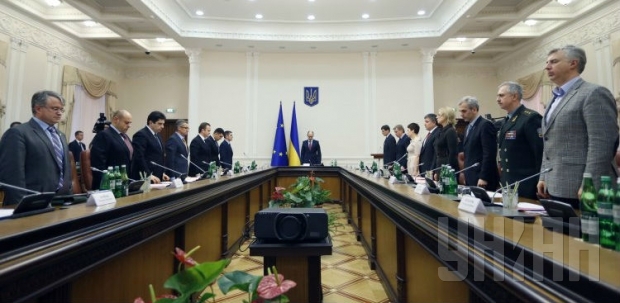 Кабмин хочет ввести пошлины на автомобили, поставляемые из России