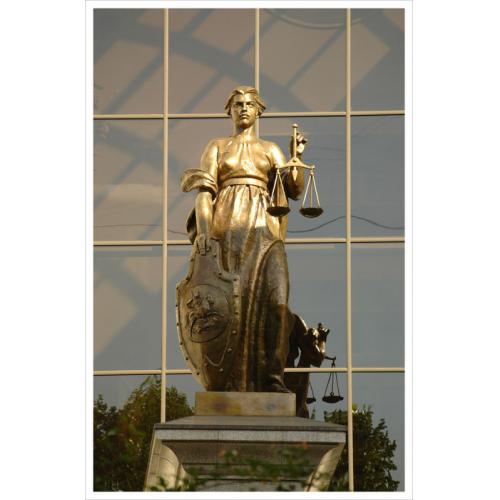 КТО КОГО СЪЕЗД?