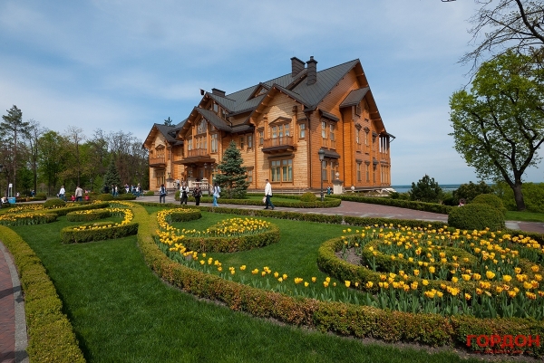 В ПОИСКАХ ЗОЛОТОГО БАТОНА ИЛИ МЕЖИГОРЬЕ, КОТОРОЕ ВАМ НЕ ПОКАЗАЛИ