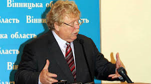 Бывший мэр Ладыжина Валерий Коломейцев ездил за границу по пять-девять раз в год