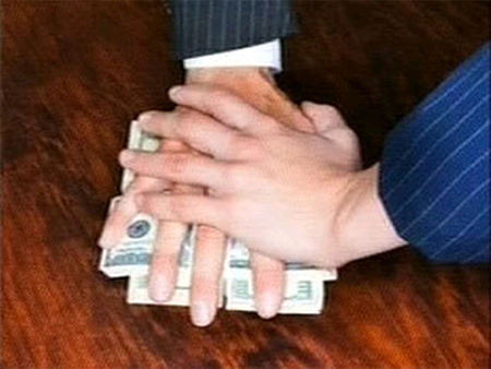 «Кому війна…»