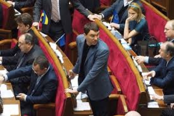 Клюев Януковича превратился в Иванчука Яценюка