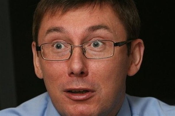 Троянский ТУР Януковича: как погубить Украину