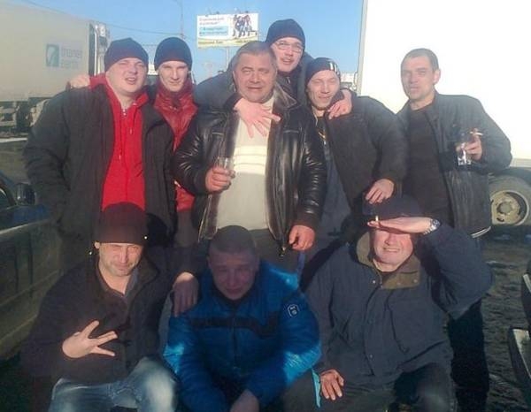 «Герои Крыма» под грифом «Секретно»: Путин наградил «качков», байкеров, бандитов и нацистов