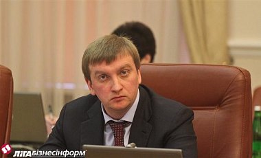 Міністр Петренко сказав неправду