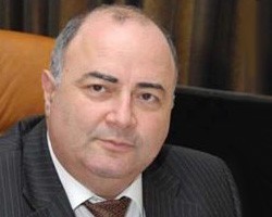 Трудовые будни Михаила Кучука