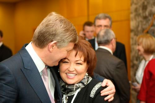 «Леди Хочу» или Донецкое Межигорье Бахтеевой. Часть 2 — схема рейдерства