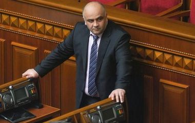 Почему у коммунистов в собачьих будках находят оружие