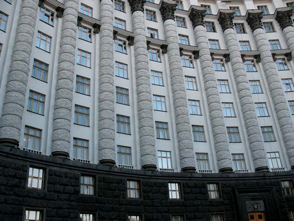 Минфин намерен ввести военный налог - 1,5% от зарплаты