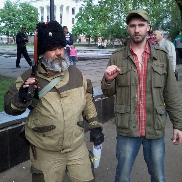 Молодой фашист из Москвы хвастается тем, что воюет против Украины на Донбассе