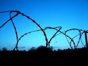 Украину отгородят от Крыма колючей проволокой