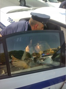 Задержание на акции солидарности с Украиной — фоторепортаж