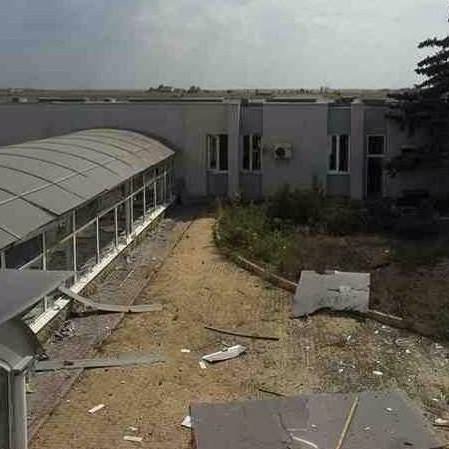 Луганский аэропорт полностью разрушен. ФОТО