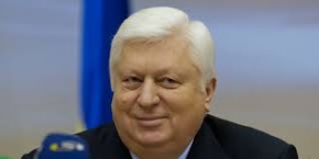 Генпрокуратура заявляет, что Виктор Пшонка и его сын ограбили банк