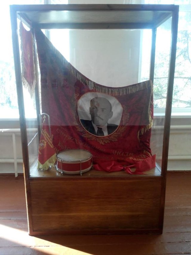 Крымские школы: возврат в СССР. ФОТО