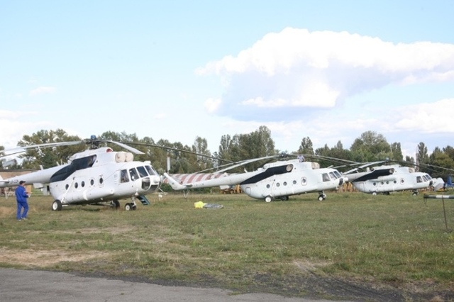 Компания "Украинские вертолеты" требует у Минобороны принять арендованные вертолеты