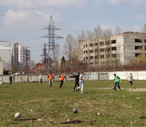 Батьки головного податківця України забудовують в Тернополі стадіон власного “інституту” (фото)