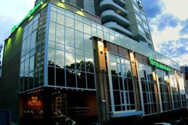 Мародеры у власти: «Приват» обдирает Украину до нитки