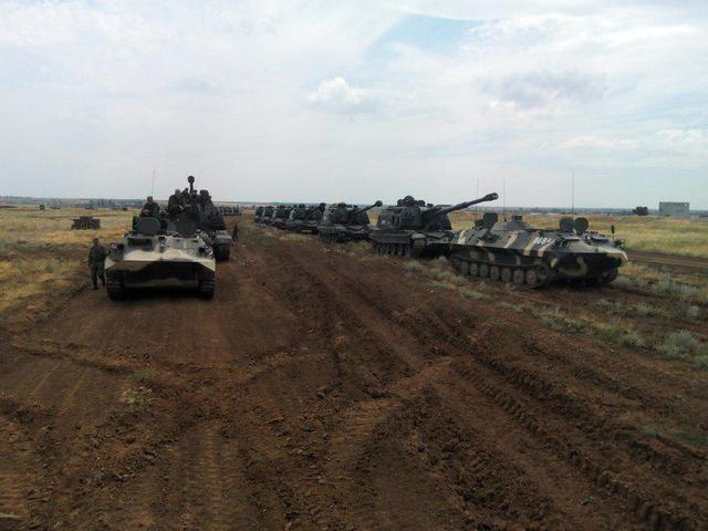 Состав российской группировки, сконцентрированной по всей границе с Донбассом (Фото)