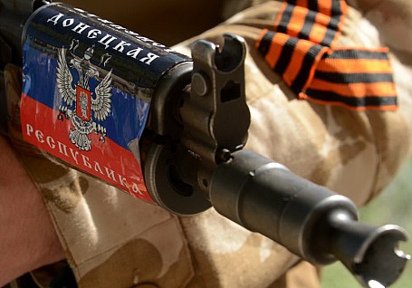 Гоп-стоп на трассе М-03: боевики воюют за контроль над учаском Дебальцево-Антрацит