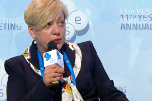 Гонтарева не смогла купить 200 долларов в ближайшем отделении банка