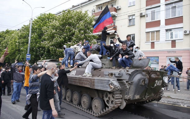 РАШИСТЫ ГОТОВЯТ УДАР ПО МАРИУПОЛЮ