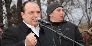 Боевики «ЛНР» взялись за луганских регионалов. Пытались задержать Владимира Струка