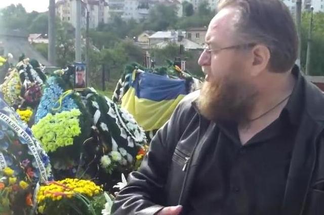 Так во Львове хоронят защитников Родины