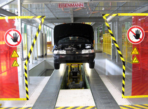 Укрэксимбанк отсудил у партнера Порошенко треть миллиарда