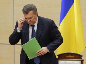 Сегодня Янукович даст пресс-конференцию, расскажет о "камарилье" и молодчиках - российские СМИ