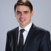 Жена депутата Сергея Страшного помогла украсть квартиру умершей женщины