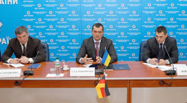 Не смешно: Герой фуршетных войн, собутыльник Луценка Сергей Калюк будет реформировать милицию!