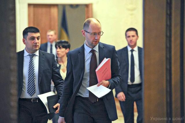 Яценюк и Порошенко договорились: Сеню на Кабмин, любимчика Гройсмана – на спикерство