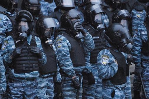 Разгон студентов на Евромайдане: след людей Януковича