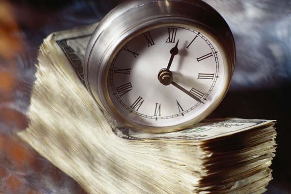 Из-за нехватки денег украинцы активно перепродают кредиты