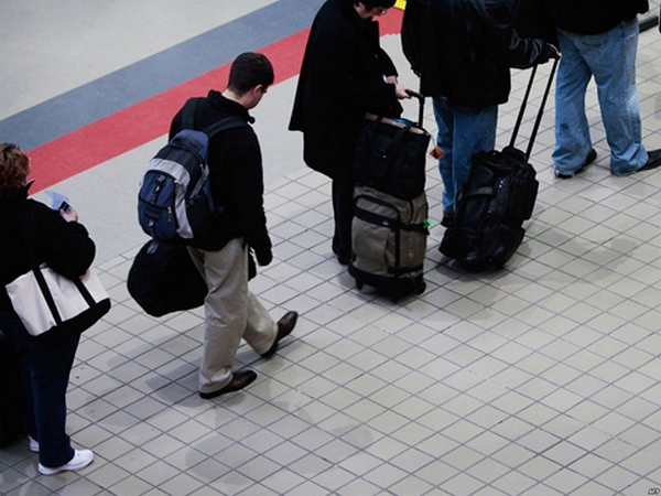 Эмиграция из России в 2014 году рекордная, - Росстат