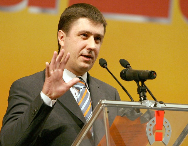 В «Народном фронте» готовы обсудить кандидатуру главы МВД